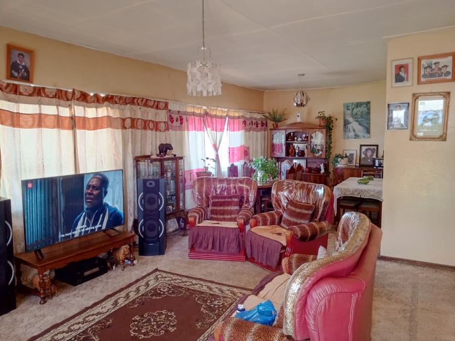 3 Bedroom Property for Sale in Phuthaditjhaba Free State